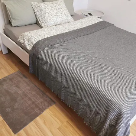 Smilteles With Balcony, Self-check In, Free Parking 아파트